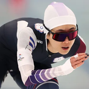 Die taiwanische Eiskunstläuferin Huang Yu-ting ist in der Kritik wegen eines chinesischen Trainingsanzugs.