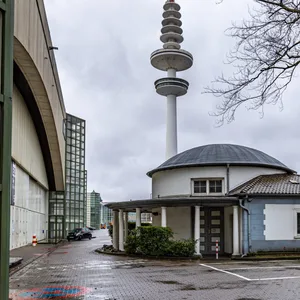 Kapelle vor Fernsehturm