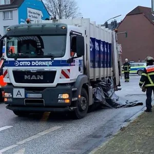 Müllwagen-Unfall am 13.1.2020 an der Kreuzung Rüterstraße/ Wendemuthstraße in Wandsbek