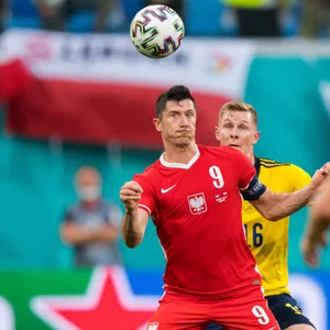 Bei der EM 2021 spielten Polen und Schweden in St. Petersburg gegeneinander. Nun weigern sie sich gemeinsam, gegen Russland anzutreten.