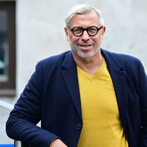 HSV-Legende Jimmy Hartwig zu Gast im MOPO-Podcast „Herz.Schlag.Verein“
