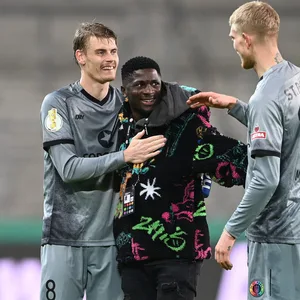 Afeez Aremu FC St. Pauli Eric Smith