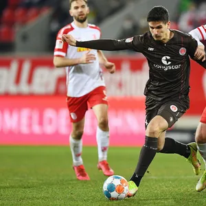 Igor Matanovic hatte in Regensburg einen ereignisreichen Kurzeinsatz.