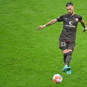 Lear Paqarada glaubt an eine Wende mit seinem FC St. Pauli.