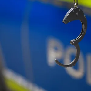 Hamburger Polizei nimmt mutmaßlichen Drogendealer fest (Symbolbild).