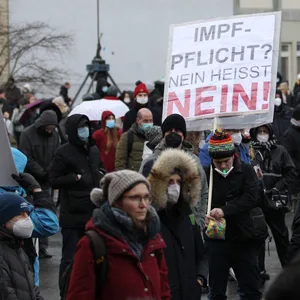 Am Wochenende kommt es wegen erneuter Demos gegen die Corona-Maßnahmen zu Verkehrsbeeinträchtigungen.