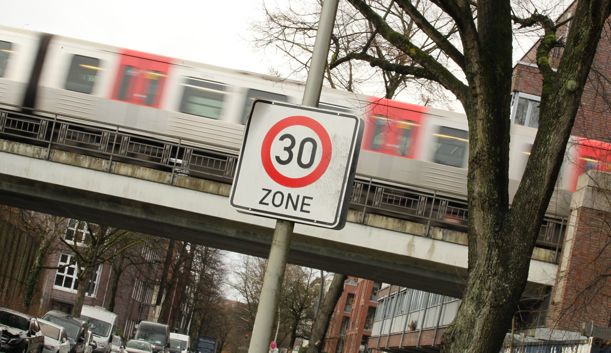 58 Prozent aller Straßen in Hamburg sind bereits Tempo 30 Zonen.