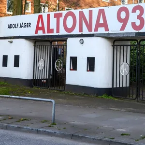 Adolf-Jäger-Kampfbbahn.