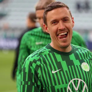 Wolfsburgs Max Kruse tippte live auf Twitch die diesjährigen Bundesliga-Absteiger.
