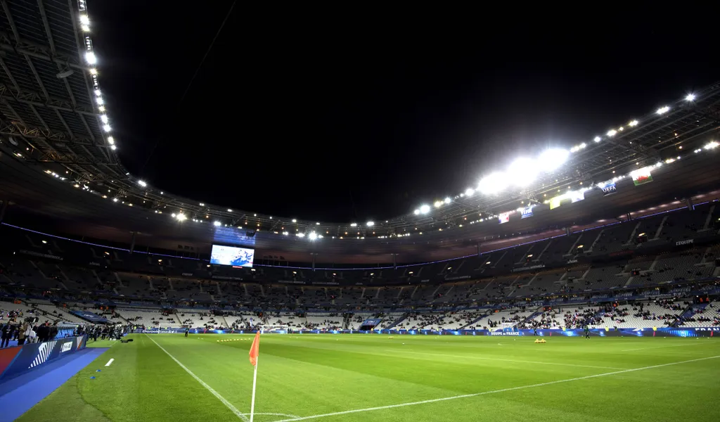Das Finale der Königsklasse wird von der UEFA von St. Petersburg nach St. Denis ins Stade de France verlegt.