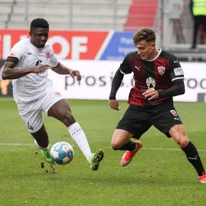 FC St. Pauli Afeez Aremu