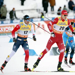 Noch treten russische und norwegische Sportler gegeneinander an, wie hier Paal Goldberg (l.) und Gleb Retivykh beim Weltcup in Lahti.