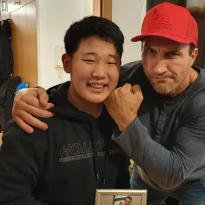 Daniel Kim (heute 15) und sein Patenonkel Wladimir Klitschko