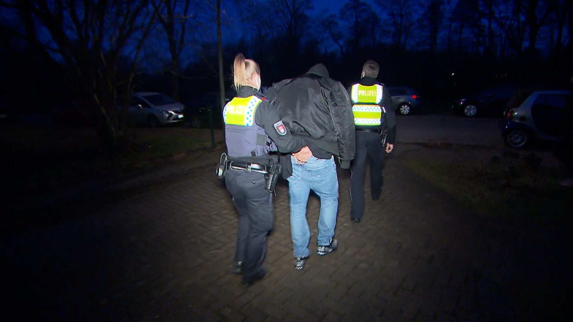 Beamte der Hamburger Polizei nahmen am Mittwoch einen 28-Jährigen in Tonndorf fest.