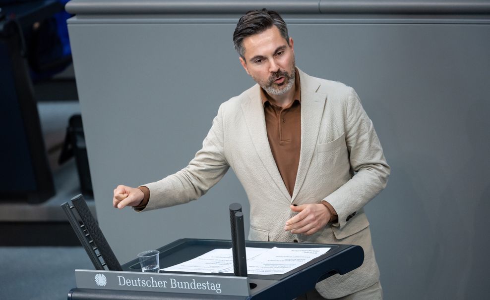Finanzexperte Fabio de Masi war bis 2021 stellvertretender Fraktionsvorsitzender der Linken im Bundestag.