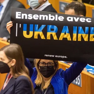 Die Abgeordneten des EU-Parlaments sprachen sich für Beitrittsverhandlungen mit der Ukraine aus.