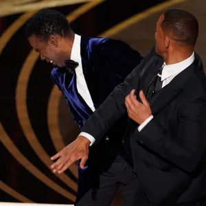 Eklat bei der Oscar-Verleihung: Will Smith gab dem Komiker Chris Rock eine schallende Ohrfeige. Jetzt drohen Smith Konsequenzen.