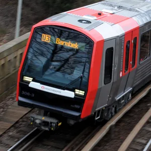Die Bauarbeiten an der Strecke der U-Bahn-Linie 3 sollen nicht so lange dauern, wie ursprünglich geplant (Archivbild).