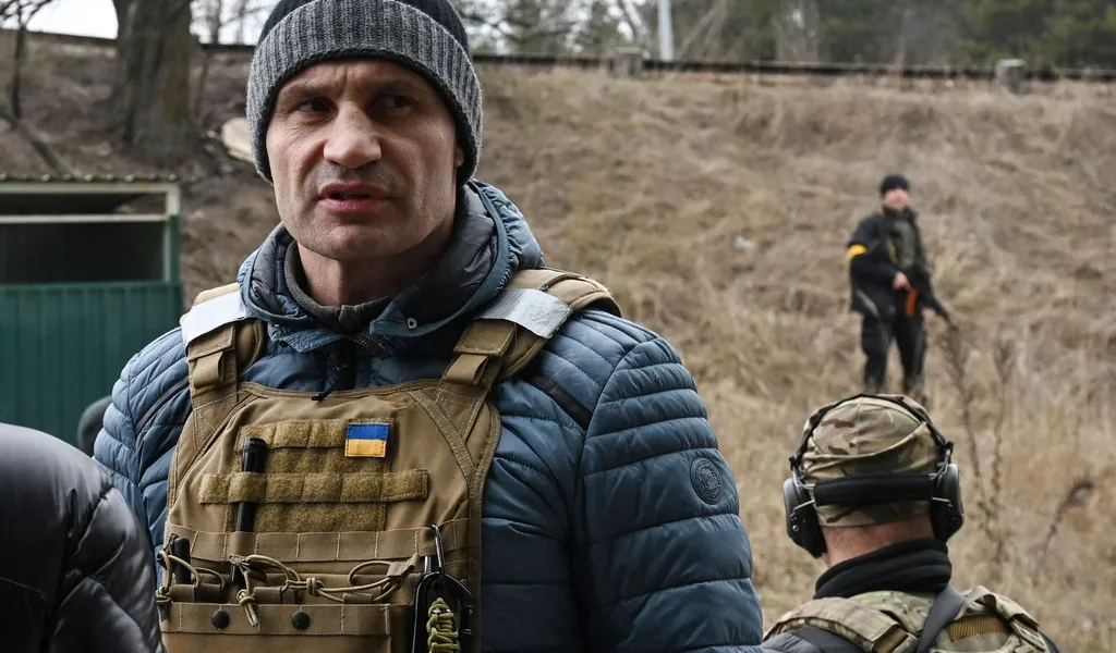 Vitali Klitschko im Einsatz nahe Kiew.