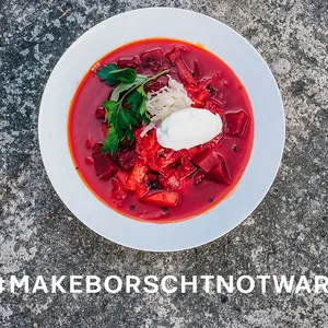 Unter dem Motto „Make Borscht Not War“ soll weltweit das traditionelle Borschtsch-Gericht gekocht werden.