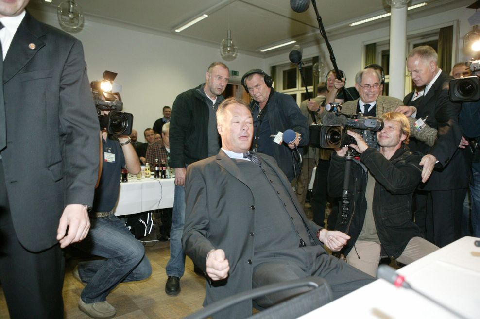 Ronald Schill beim PUA Feuerbergstraße