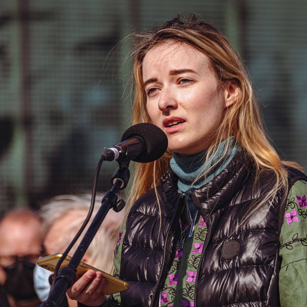 Die 28-jährige Ukrainerin Kateryna Rumyantseva hielt auf der Demo am Jungfernstieg eine bewegende Rede. 