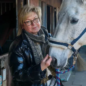 Ina Zwörner mit ihrer Stute Raja.