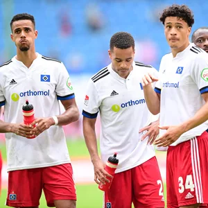 HSV-Profis Robert Glatzel, Jan Gyamerah, Jonas David und David Kinsombi