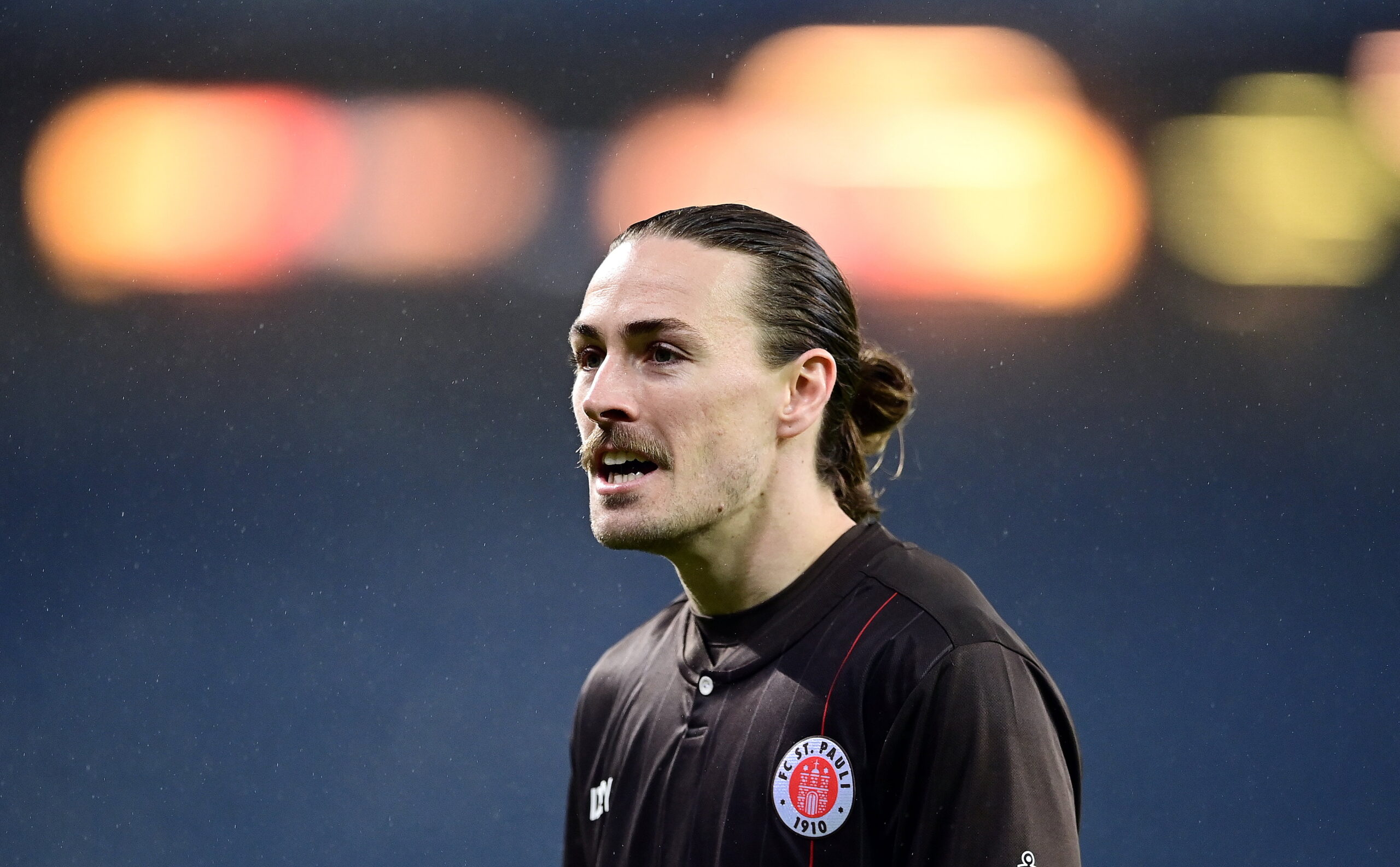 this-is-how-st-pauli-s-permanent-player-jackson-irvine-stays-fresh