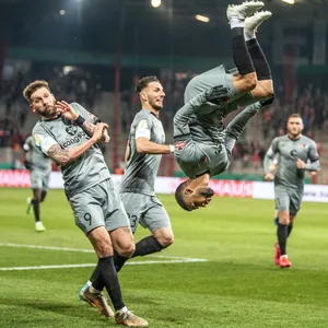 Daniel-Kofi Kyereh feierte sein Tor im DFB-Pokal mit einem Salto.