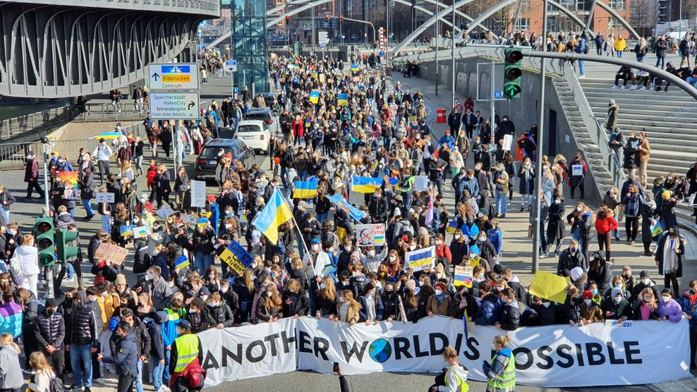 Demo Hamburg Frieden Hafen