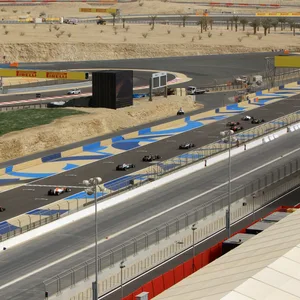 In der Wüste des Nahen Ostens (hier Bahrain) fährt die Formel 1 bereits, jetzt will sie auch nach Afrika.