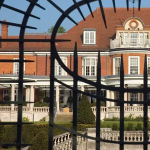 Das Luxus-Apartmentgebäude Inverforth House im noblen Hampstead
