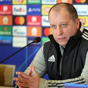 Yuriy Vernydub, Trainer von Sheriff Tiraspol, kämpft nun für die ukrainische Armee.