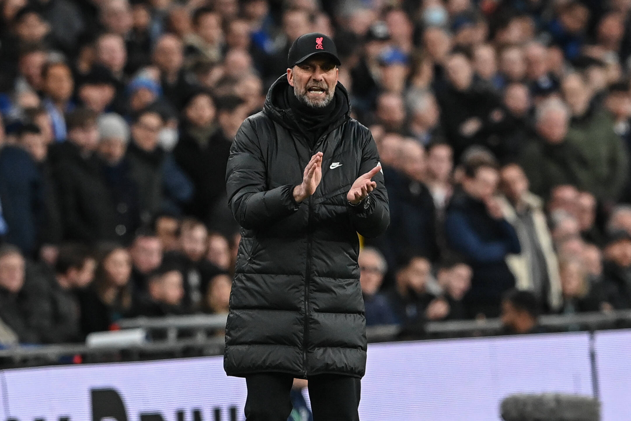 Premier League Fußball: Klopp reagiert auf Bestrafungen gegen den FC Chelsea und Abramovich