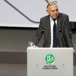 Der Neue an der DFB-Spitze: Bernd Neuendorf setzte sich deutlich bei der Präsidentenwahl durch.