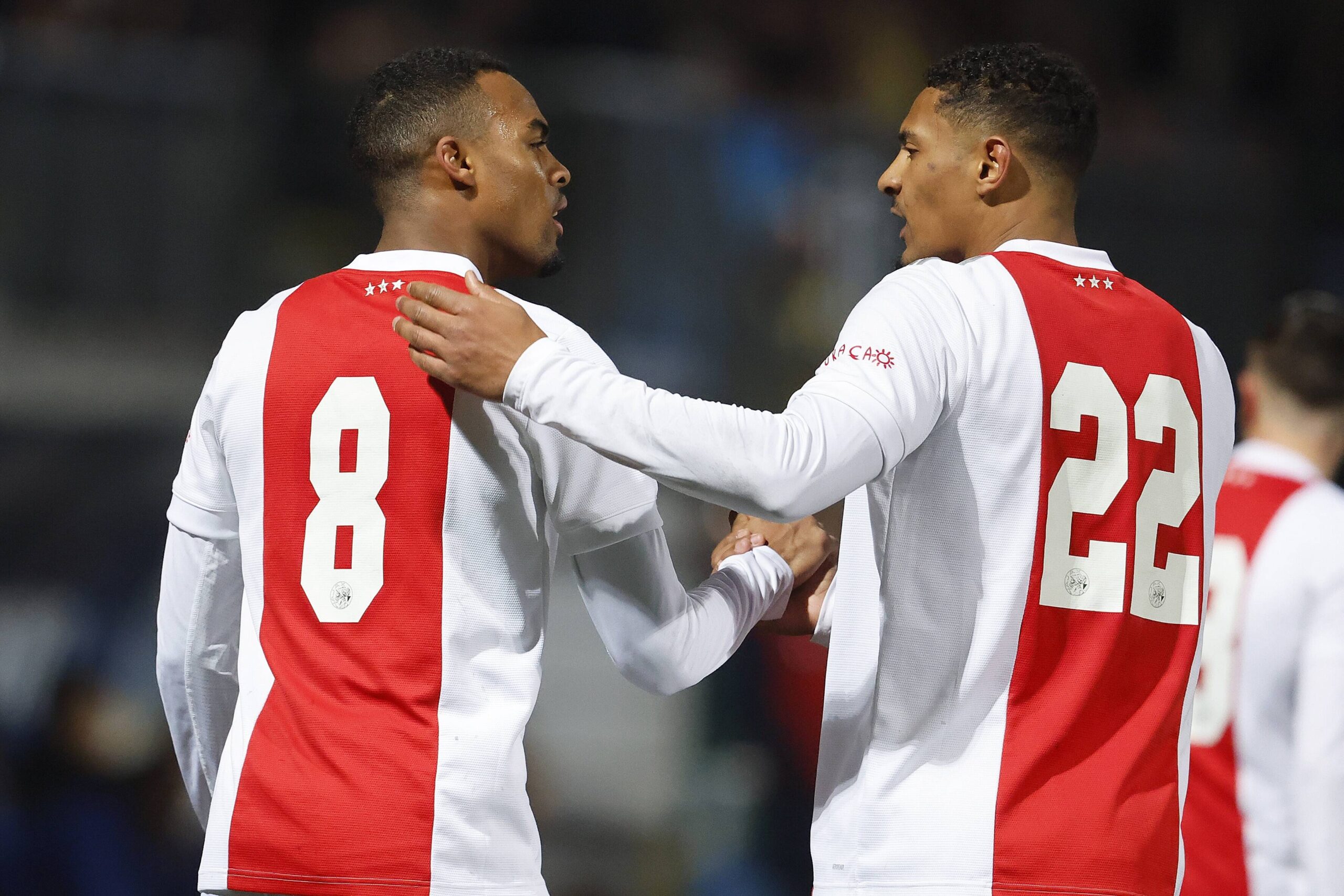 Ryan Gravenberch (19, l., hier mit Sebastien Haller) gehört zu den größten Talenten der Niederlande.