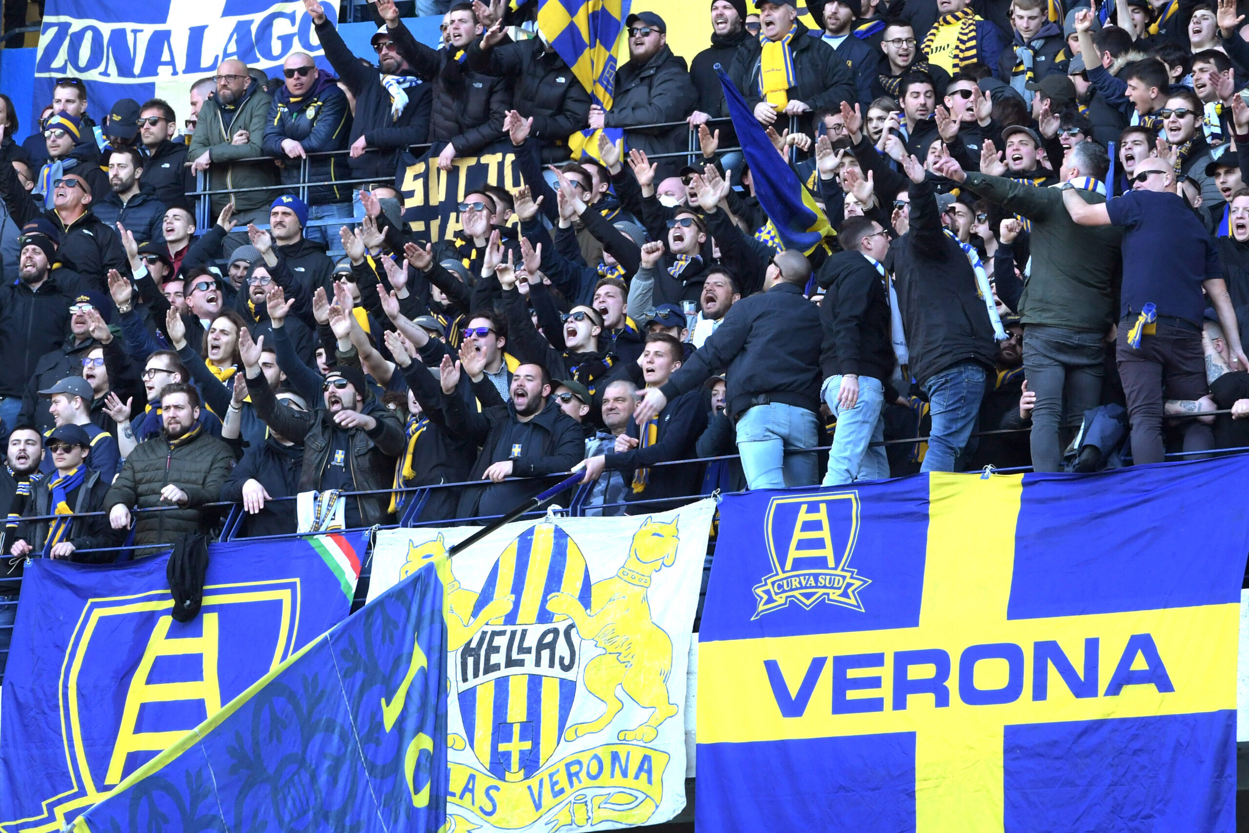 Die Ultras von Hellas Verona fielen am Sonntag gegen Neapel wiederholt durch rassistische Gesänge auf.