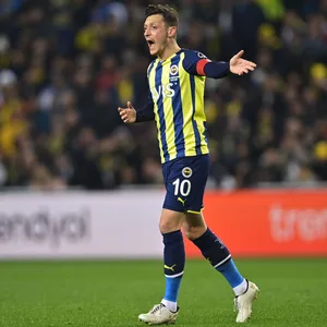 Mesut Özil wechselte im Januar 2021 vom FC Arsenal zu Fenerbahce Istanbul.