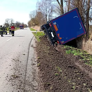 Lkw-Unfall in Niedersachsen. Der Fahrer war betrunken.