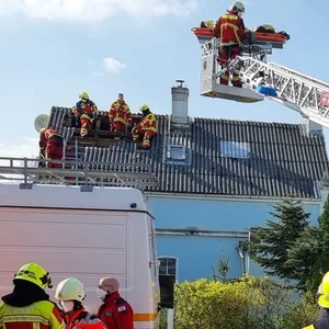 Verpuffung auf Tankstelle in Marne – Arbeiter schwer verletzt