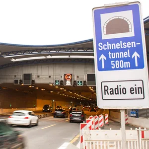 Stau auf A7 Höhe Schnelsen – Hund sorgt für Vollsperrung
