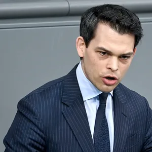 Wer Klimaschutz ernst nimmt, kommt an der Kernkraft nicht vorbei“, Christoph Ploß (CDU).