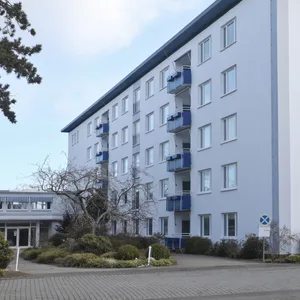 Rostock: In dem früheren „Best-Western-Hanse“-Hotel an der Ostsee bekommen Geflüchtete aus der Ukraine Unterkunft.