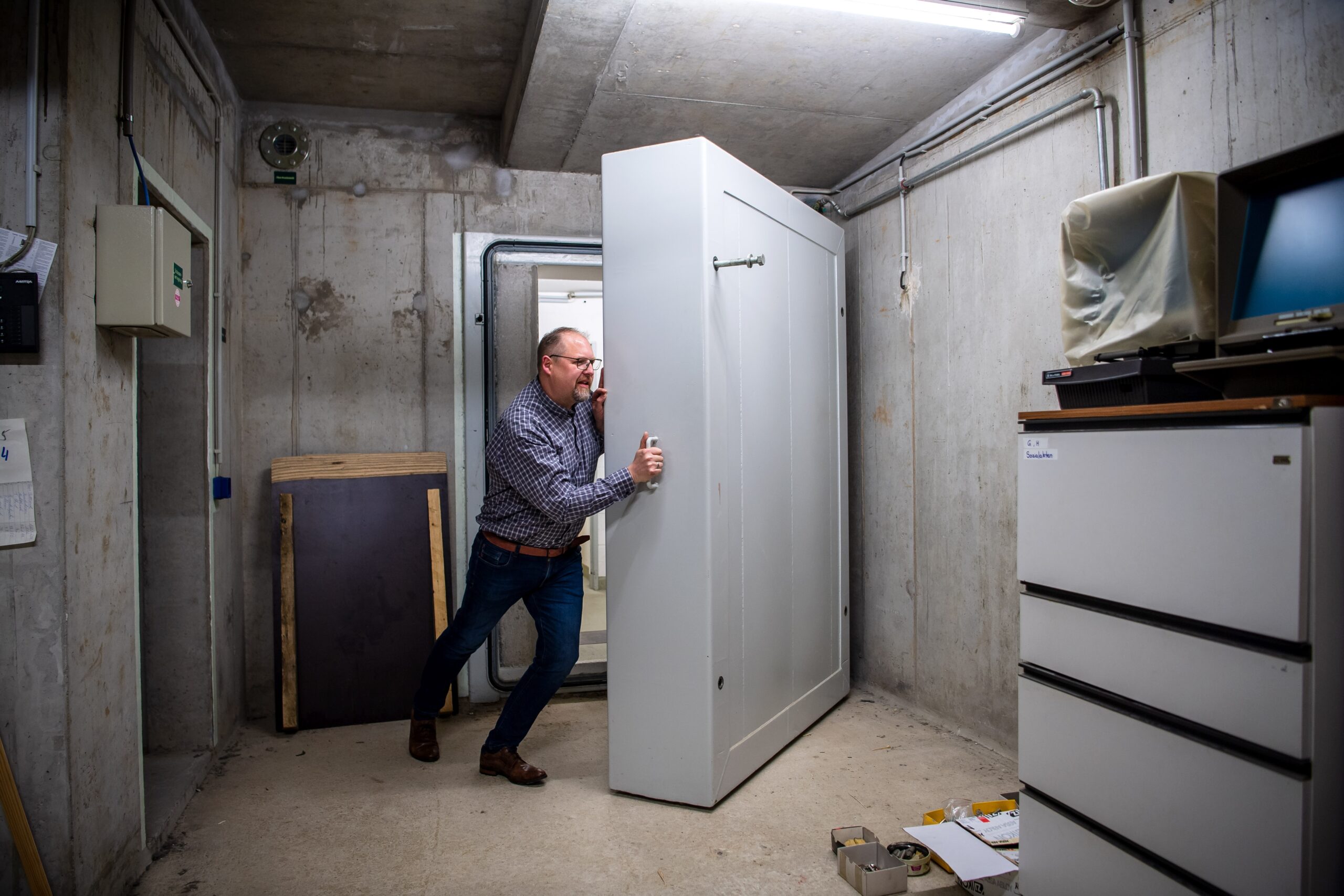 Alter Bunker im Rathaus von Saterland