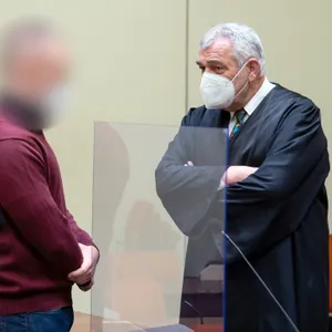 München Polizist Gericht Hitlergruß