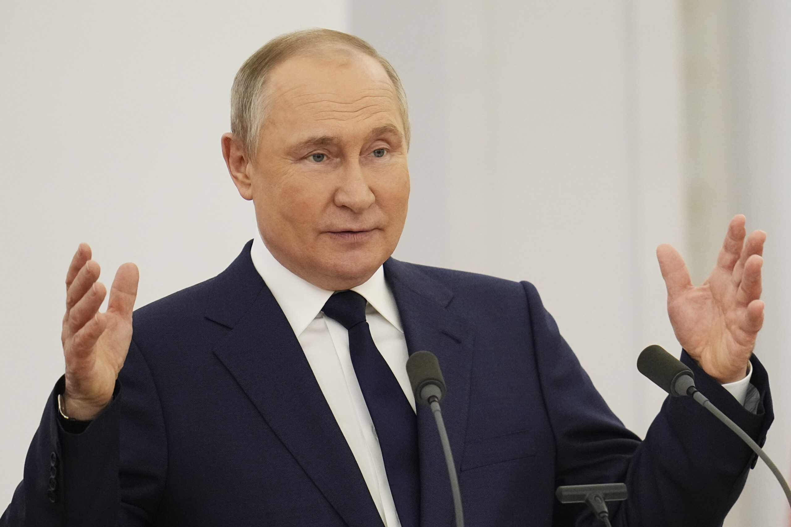 Wladimir Putin, Präsident von Russland, spricht während der Ehrung der Medaillengewinner der XXIV. Olympischen Winterspiele