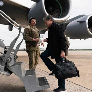 Anthony Blinken bei der Abreise aus den USA in Richtung Ukraine.