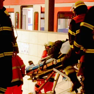 Mann von mehreren Zügen am Bergedorfer Bahnhof überrollt
