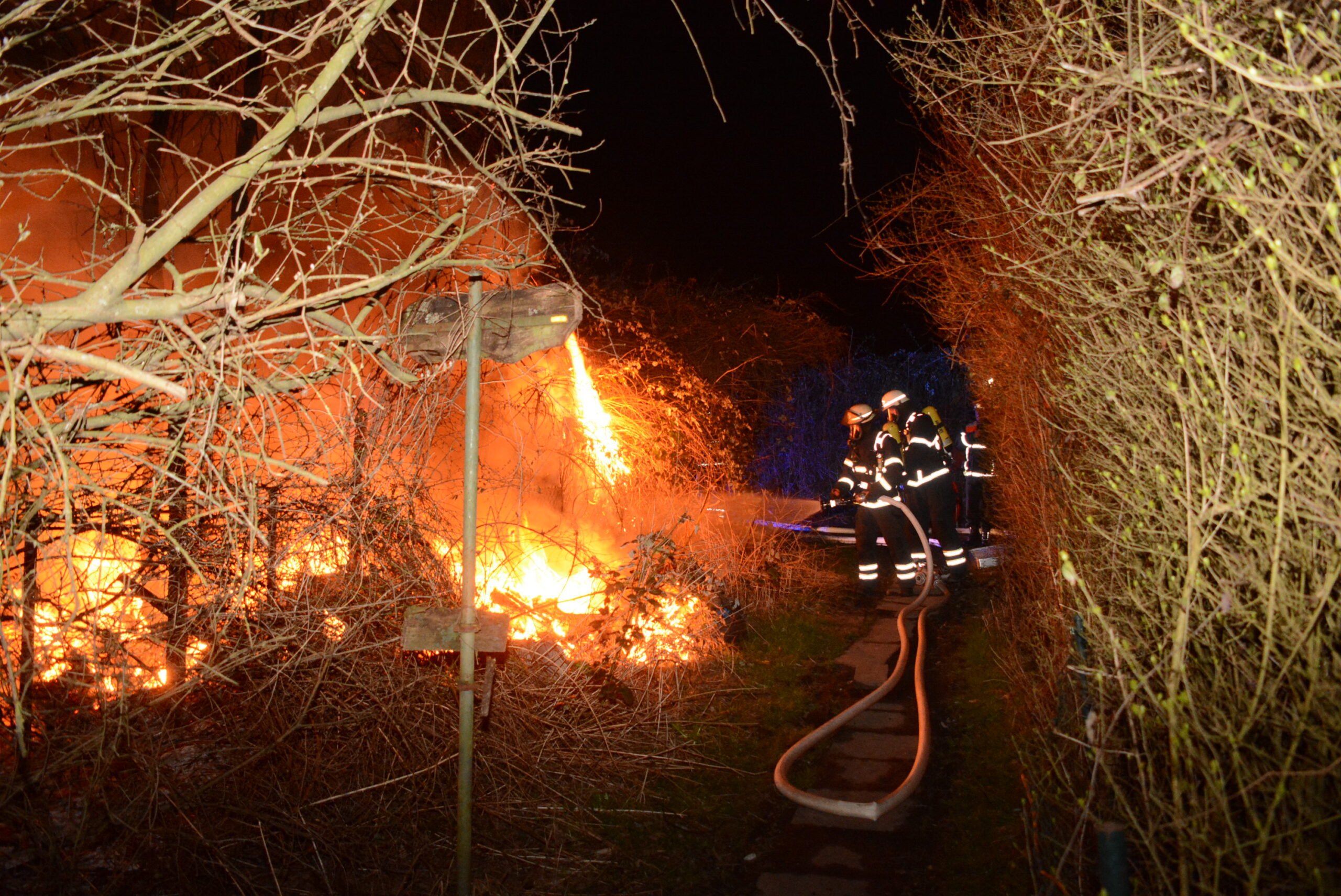 Laubenbrand in Bergedorf